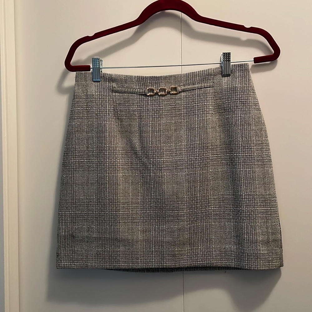 Grey plaid skirt